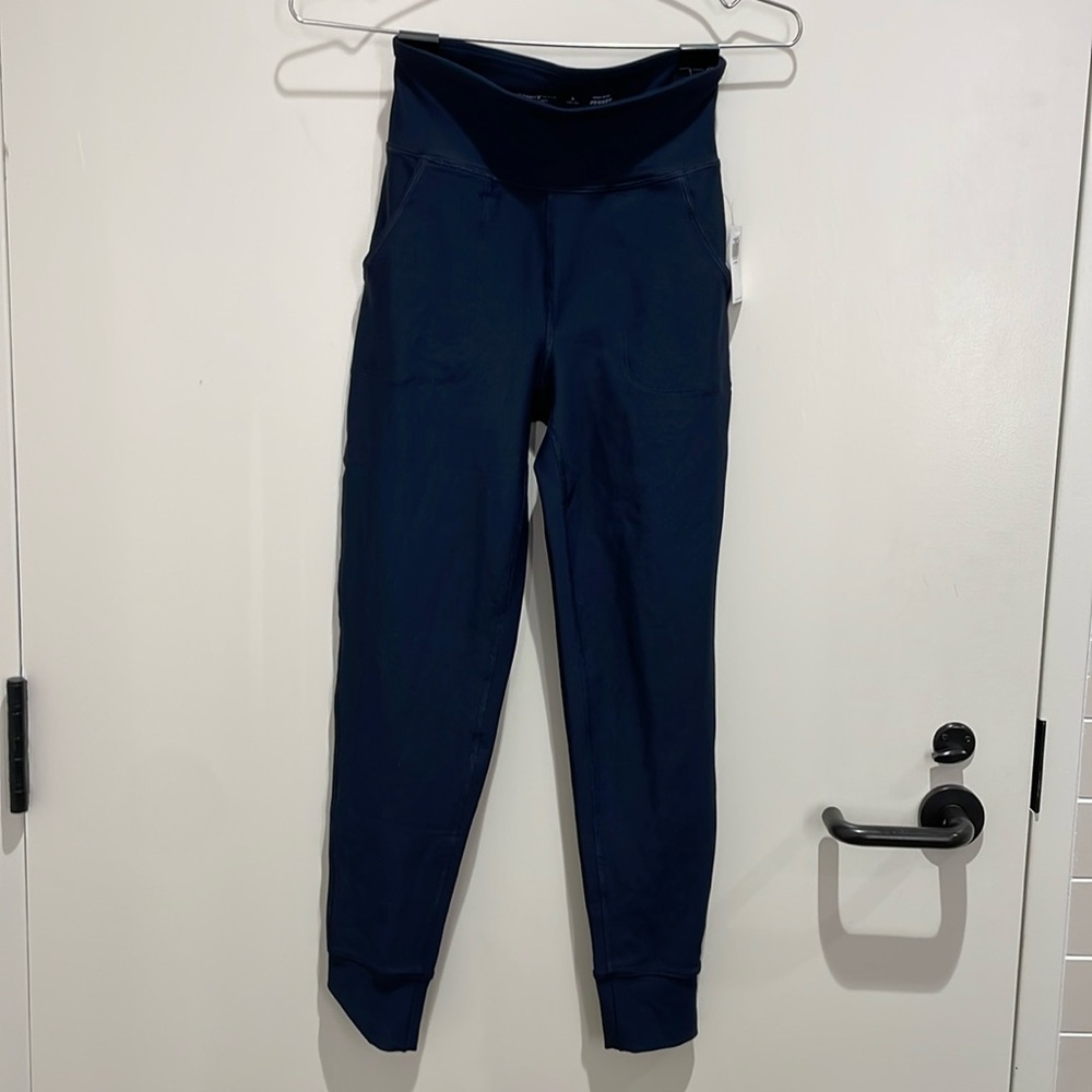 *NWTS* Old Navy Kids High-Rise Jogger pants in navy